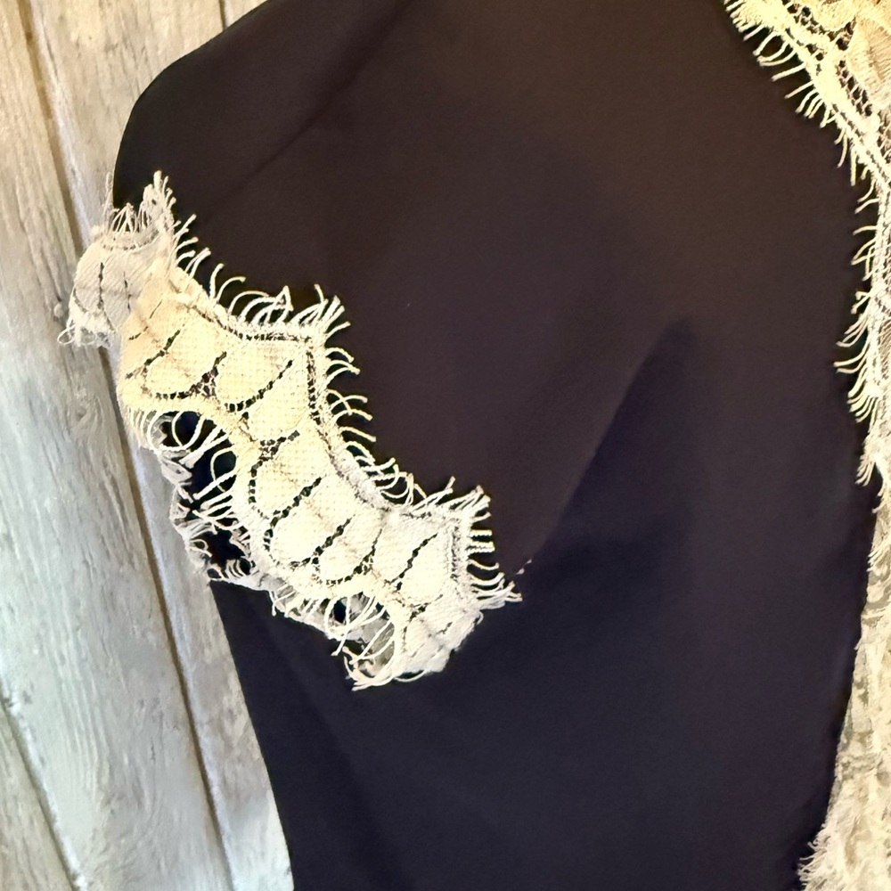 Heart Soul Elegant Black Women's Top - Picture 7 of 8
